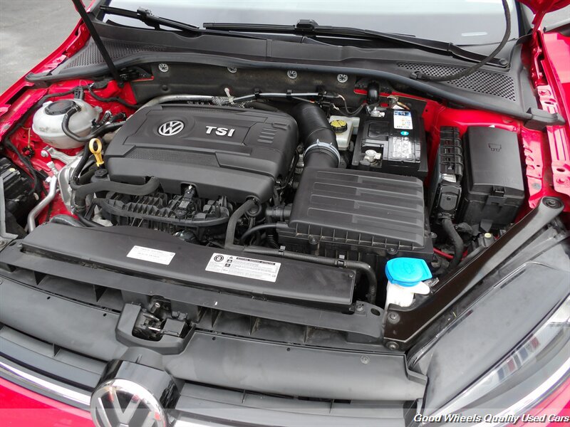 Used 2018 Volkswagen Golf SE FWD image 21
