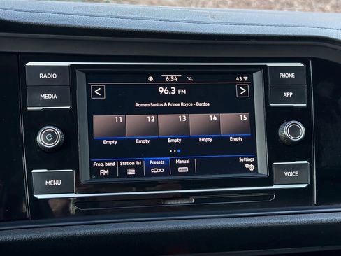 Used 2020 Volkswagen Jetta S image 32