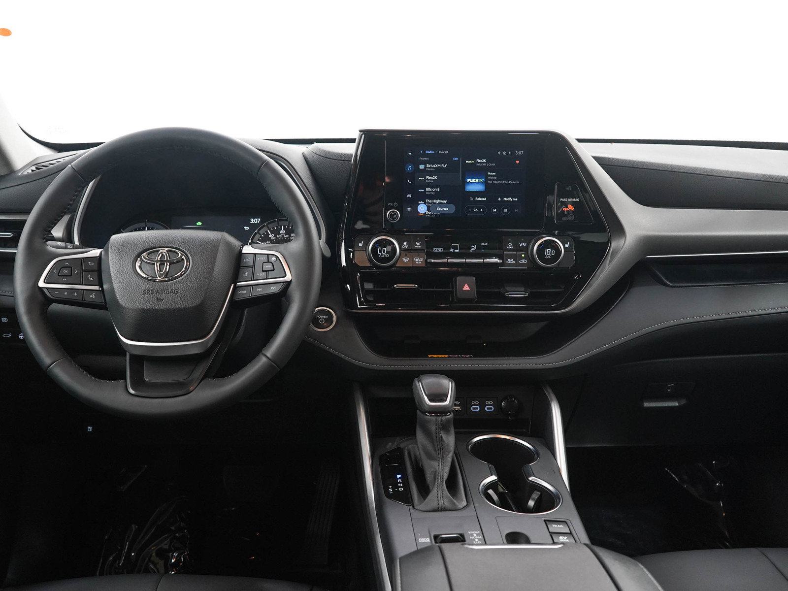 Used 2025 Toyota Highlander XLE AWD/4WD image 17