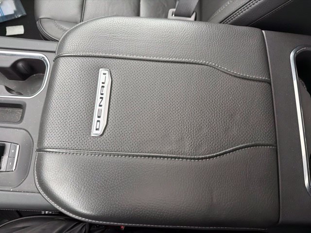 Used 2024 GMC Sierra 2500 Denali w/ Denali Reserve Package AWD/4WD image 23