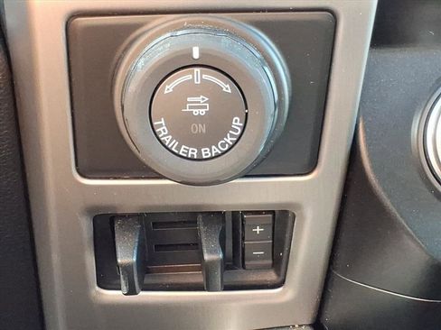 Used 2020 Ford F150 Platinum w/ Equipment Group 701A Luxury image 19