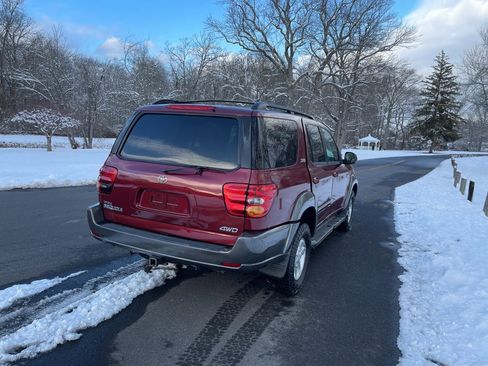 Used 2004 Toyota Sequoia SR5 image 8
