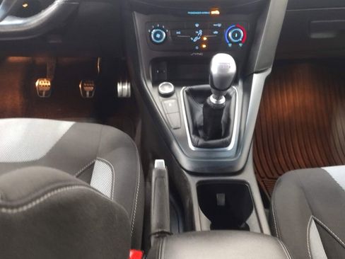 Used 2017 Ford Focus ST image 34