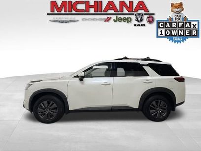 Used 2022 Nissan Pathfinder SV w/ SV Premium Package