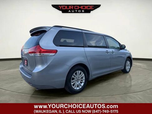 Used 2013 Toyota Sienna XLE FWD image 6