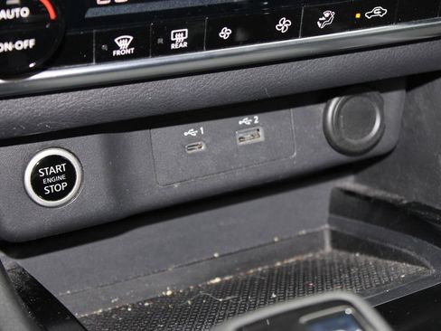 Used 2022 Nissan Rogue SV image 24