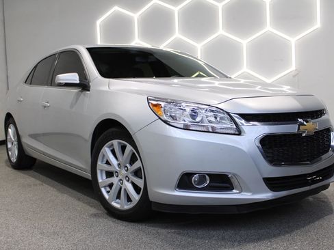 Used 2015 Chevrolet Malibu LT image 4