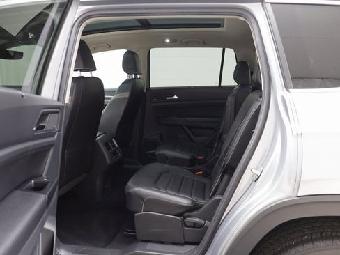 Used 2021 Volkswagen Atlas SEL Premium image 14