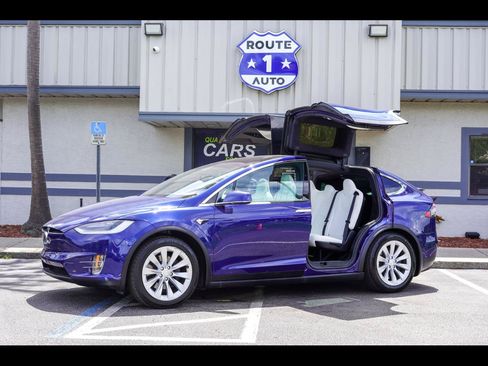 Used 2018 Tesla Model X 75D AWD/4WD image 1