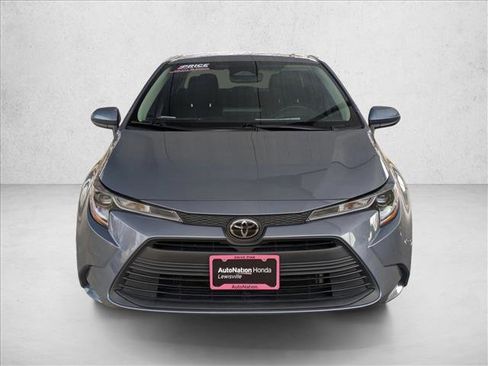Used 2023 Toyota Corolla LE image 2