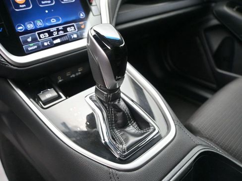 Used 2021 Subaru Outback Premium AWD/4WD image 5