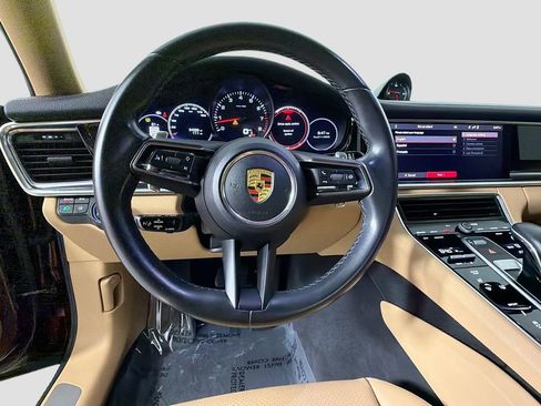Used 2021 Porsche Panamera RWD image 11