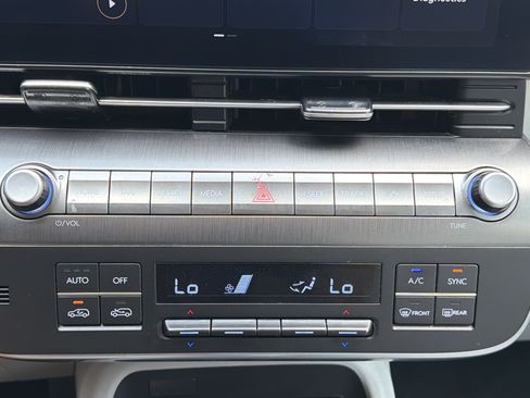 Used 2025 Hyundai Kona SEL AWD/4WD image 7
