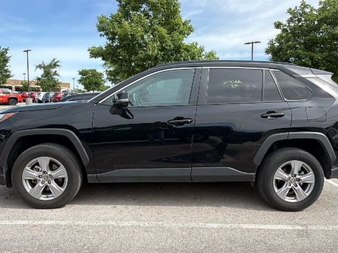 Used 2025 Toyota RAV4 XLE image 7