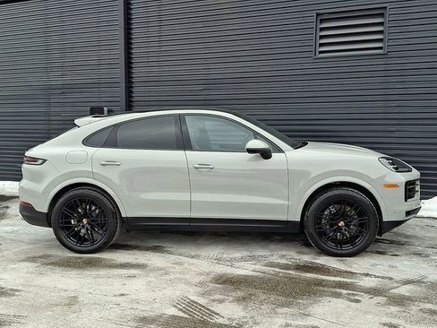 Certified 2026 Porsche Cayenne Coupe image 8