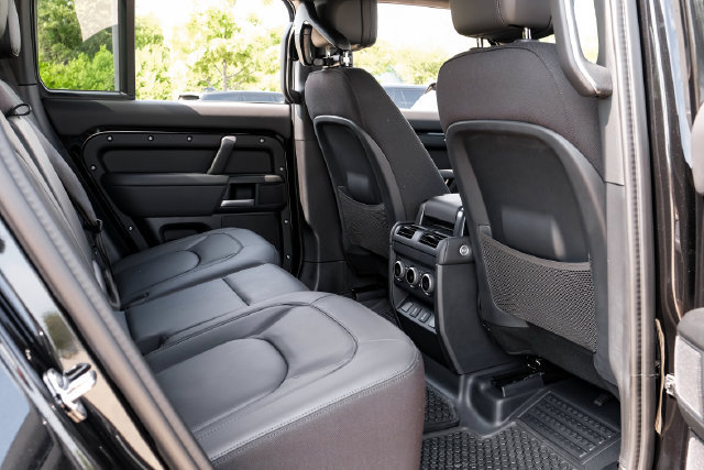 New 2026 Land Rover Defender 110 X AWD/4WD image 41