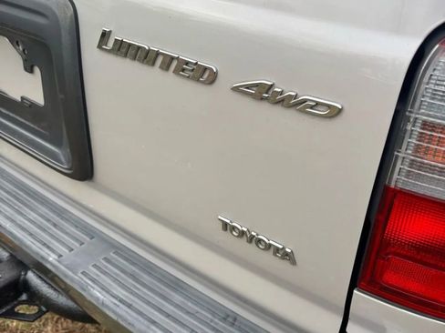 Used 2000 Toyota 4Runner Limited image 26