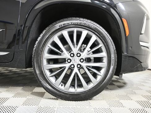 Used 2025 Buick Enclave Avenir w/ Super Cruise Package AWD/4WD image 11