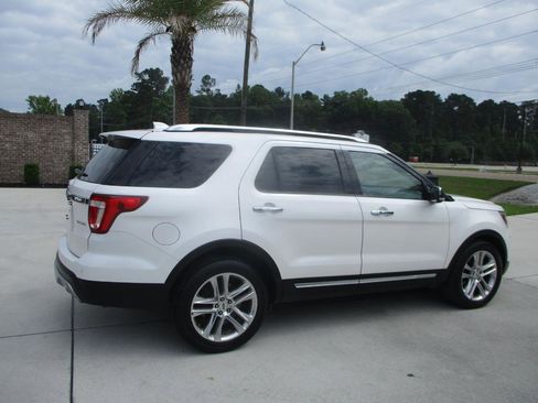 Used 2016 Ford Explorer Limited image 22
