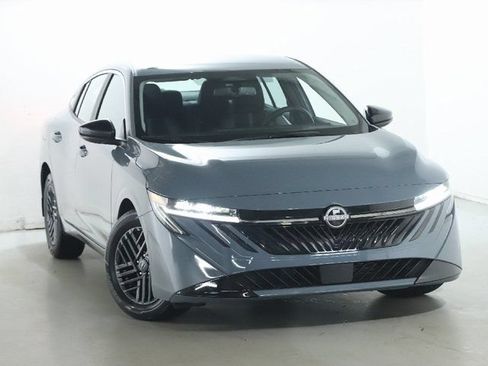 Used 2026 Nissan Sentra SV w/ SV Convenience Package FWD image 2