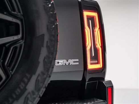 Used 2024 GMC Hummer EV 2X image 36