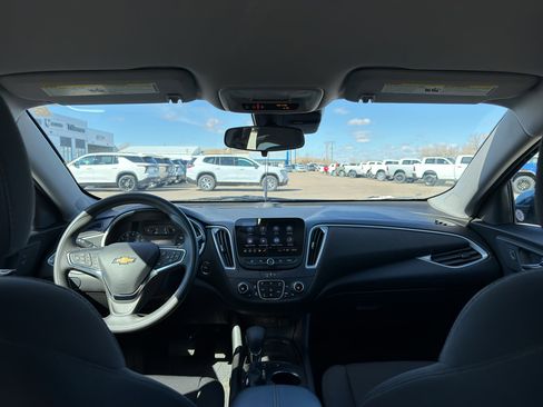 Used 2025 Chevrolet Malibu LT FWD image 26