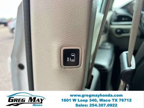 Used 2021 Chrysler Voyager Lxi FWD image 16