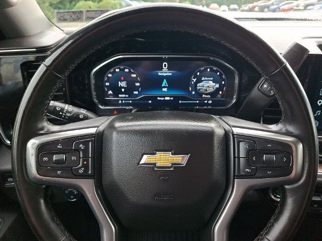 Used 2025 Chevrolet Silverado 1500 LT AWD/4WD image 19