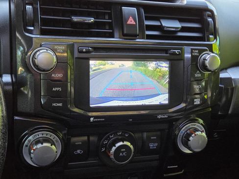 Used 2015 Toyota 4Runner Trail Premium AWD/4WD image 23