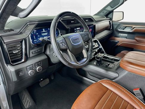 Used 2024 GMC Sierra 1500 Denali Ultimate AWD/4WD image 9