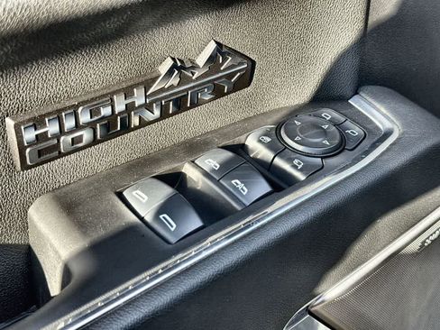 Used 2024 Chevrolet Silverado 1500 High Country w/ High Country Premium Package image 25