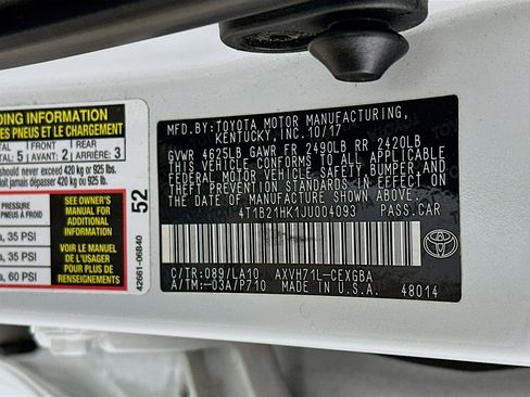 Used 2018 Toyota Camry XLE image 12