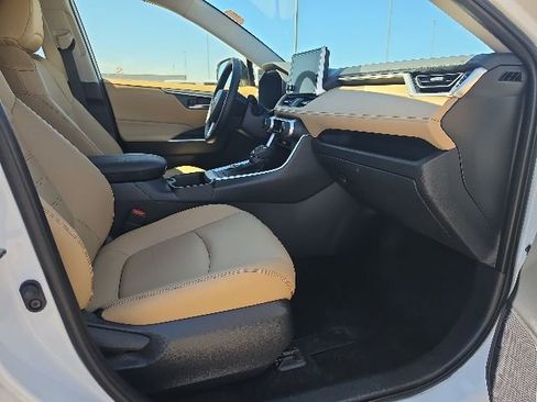 Used 2025 Toyota RAV4 XLE Premium AWD/4WD image 22
