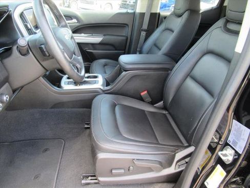 Used 2021 Chevrolet Colorado LT w/ LT Convenience Package image 16