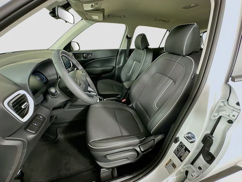 New 2026 Hyundai Venue SEL FWD image 15