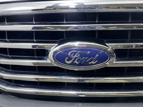 Used 2016 Ford F150 XLT w/ XTR Package image 9