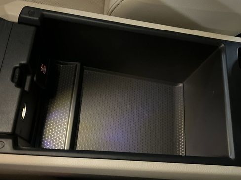 New 2025 BMW 330i xDrive Sedan w/ Convenience Package image 21