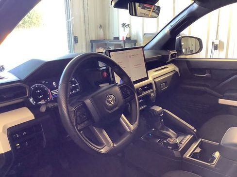 Used 2024 Toyota Tacoma TRD Off-Road image 30