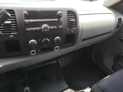 Used 2010 Chevrolet Silverado 1500 W/T AWD/4WD image 17