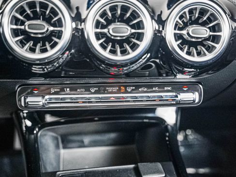 Certified 2022 Mercedes-Benz CLA 250 image 22