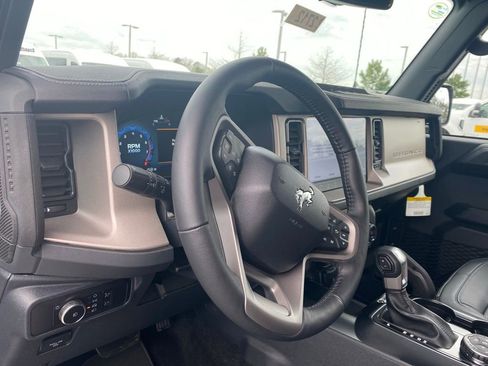 New 2026 Ford Bronco Outer Banks w/ Sasquatch Package image 10