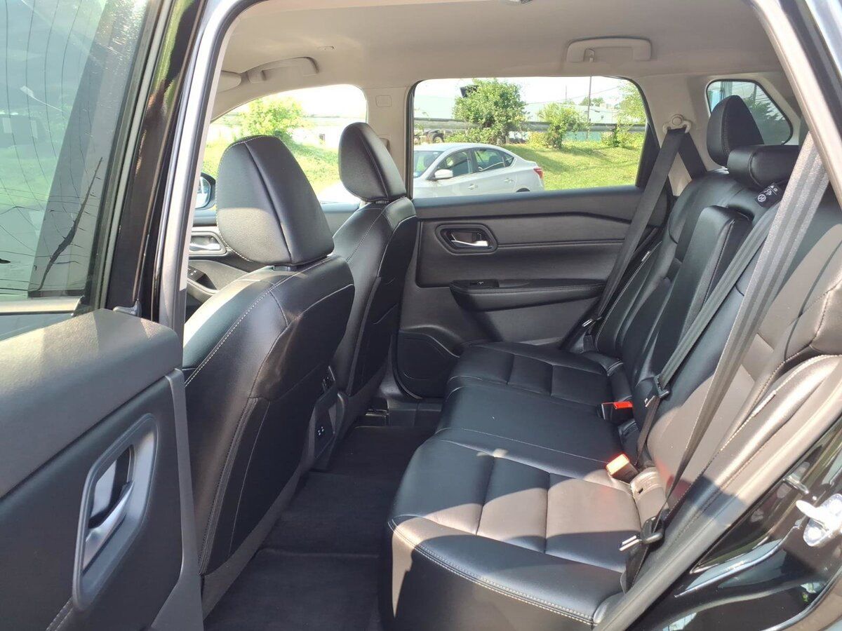 Used 2026 Nissan Rogue SL AWD/4WD image 15