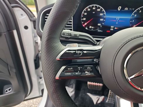 New 2026 Mercedes-Benz GLS 450 4MATIC image 23