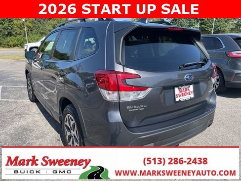 Used 2022 Subaru Forester Premium image 8