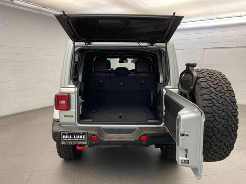 Used 2022 Jeep Wrangler Unlimited Rubicon w/ Steel Bumper Group AWD/4WD image 25