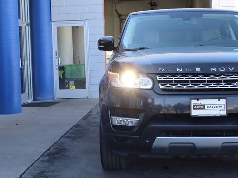 Used 2014 Land Rover Range Rover Sport HSE image 29