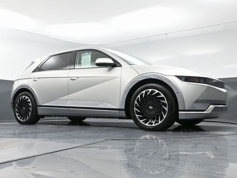 Used 2023 Hyundai Ioniq 5 Limited image 49