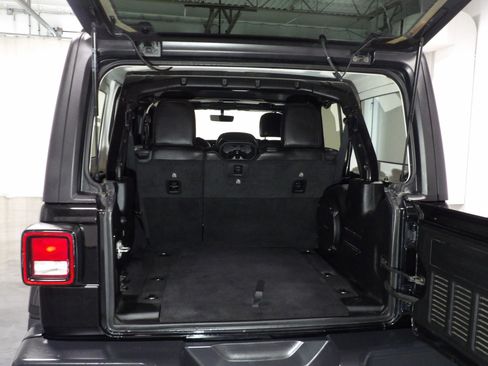 Used 2020 Jeep Wrangler Unlimited Sahara w/ Dual Top Group image 12