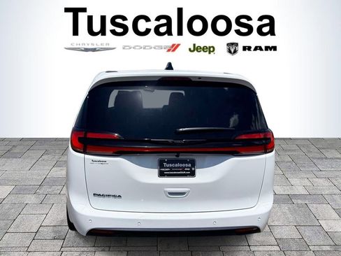 New 2026 Chrysler Pacifica Select FWD image 6