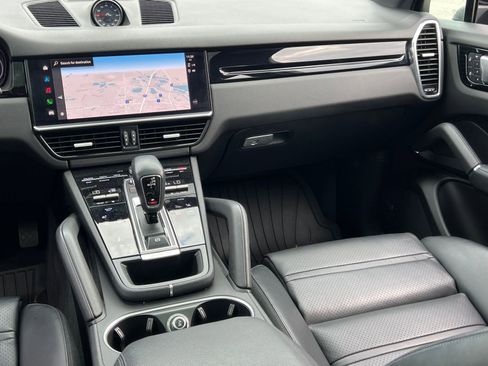 Certified 2023 Porsche Cayenne Coupe AWD/4WD image 27